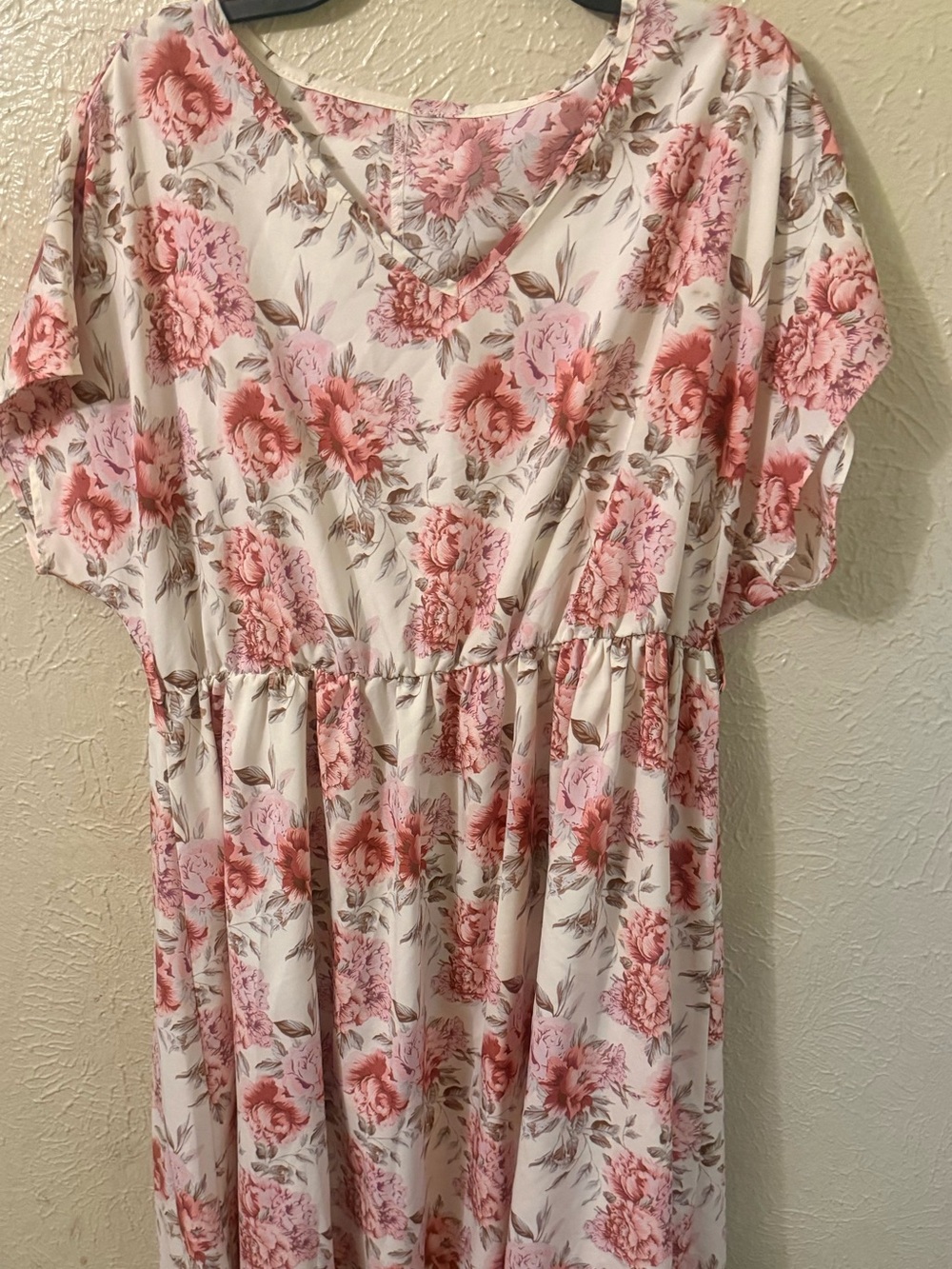 Amazon Floral V-Neck Maxi Dress in Pink and Cream